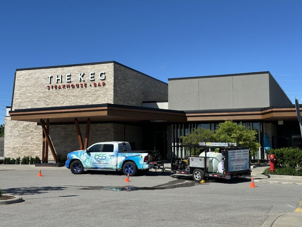 Commercial Exterior Cleaning in Oshawa