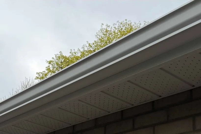 Bright white eavestrough and soffit after a DSS eavestrough cleaning and brightening